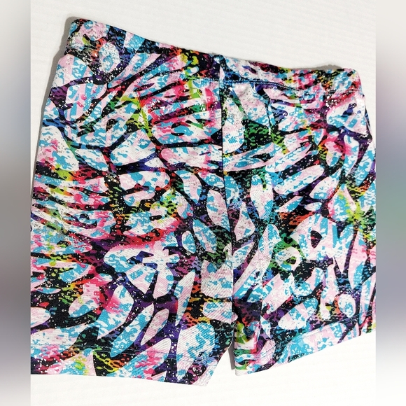 Danskin Now All Over Printed Short With Silver Foil Size M 7/8 - Picture 3 of 4